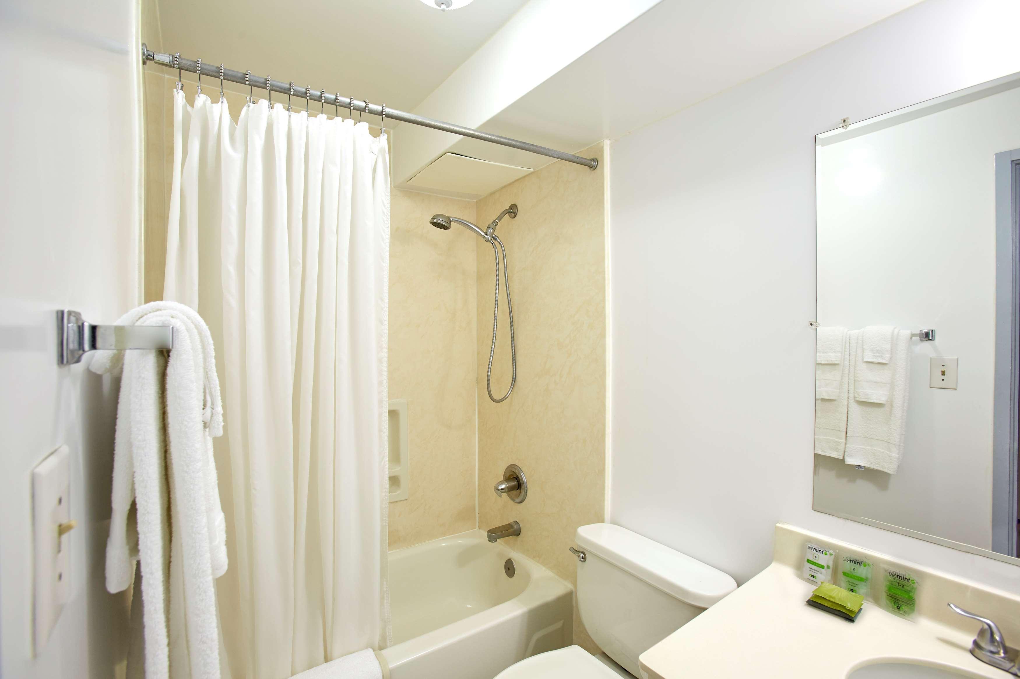 Ewa Hotel Waikiki Хонолулу Екстериор снимка