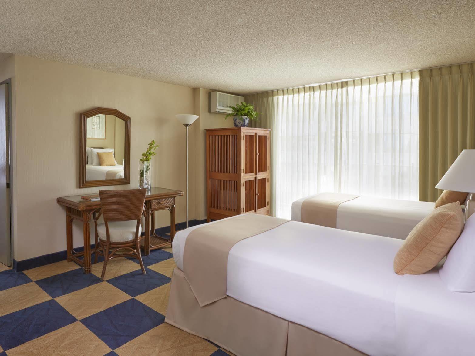 Ewa Hotel Waikiki Хонолулу Екстериор снимка