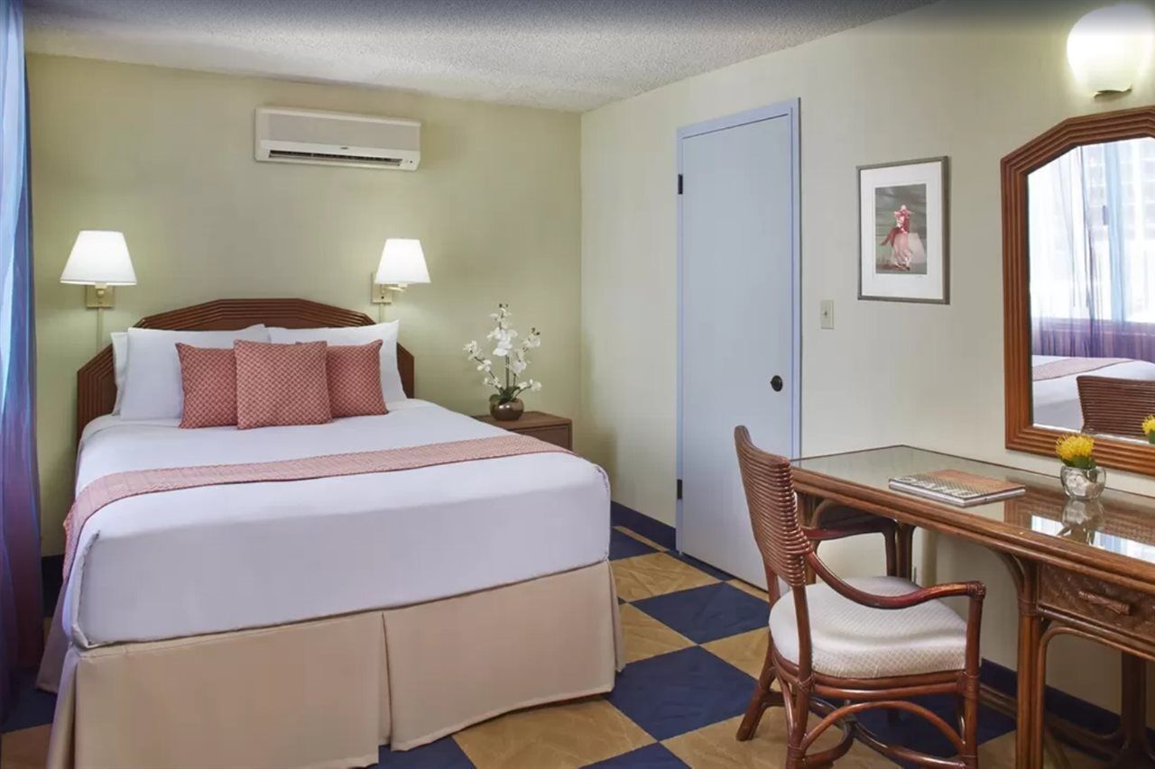 Ewa Hotel Waikiki Хонолулу Екстериор снимка