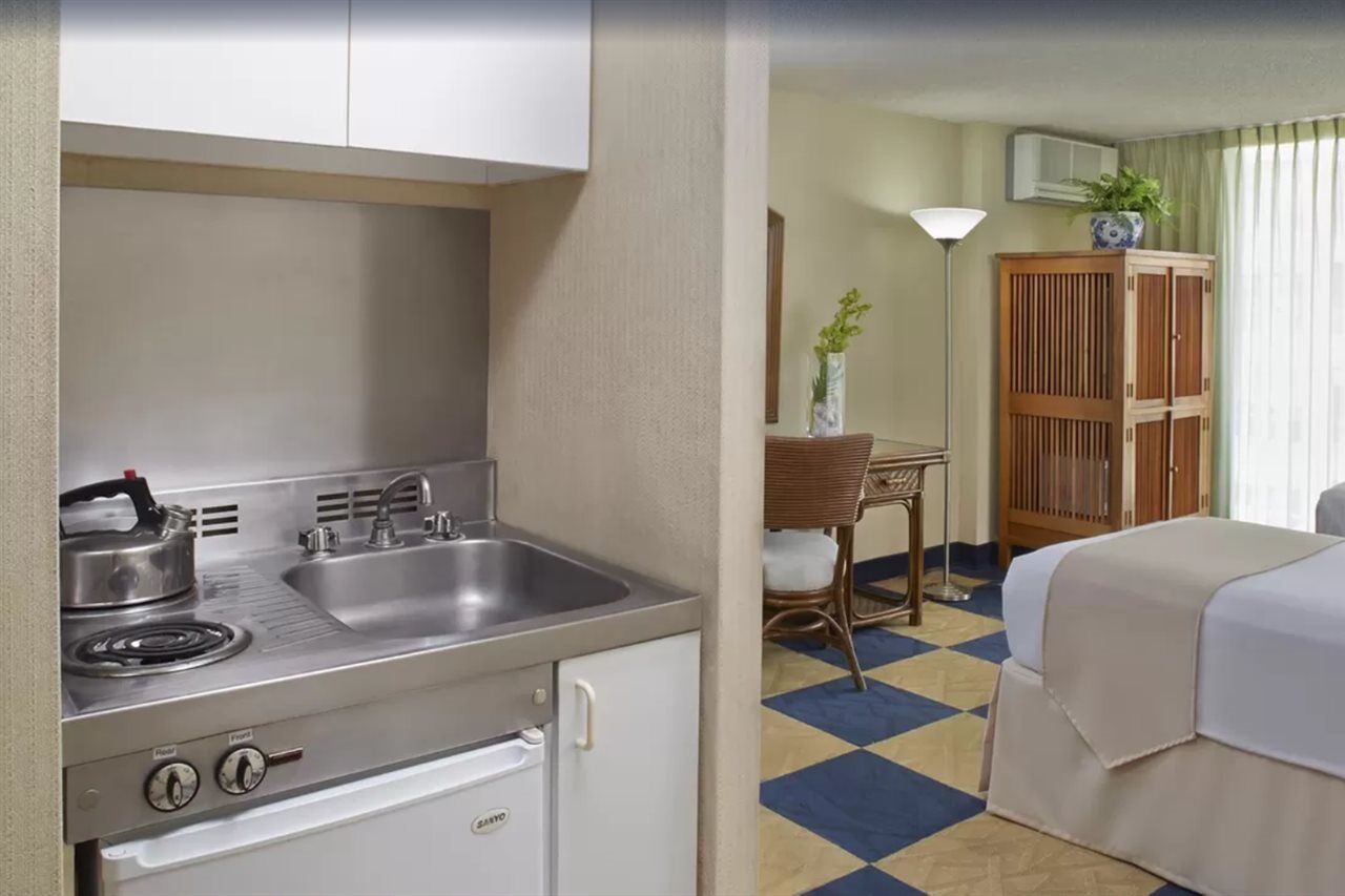 Ewa Hotel Waikiki Хонолулу Екстериор снимка